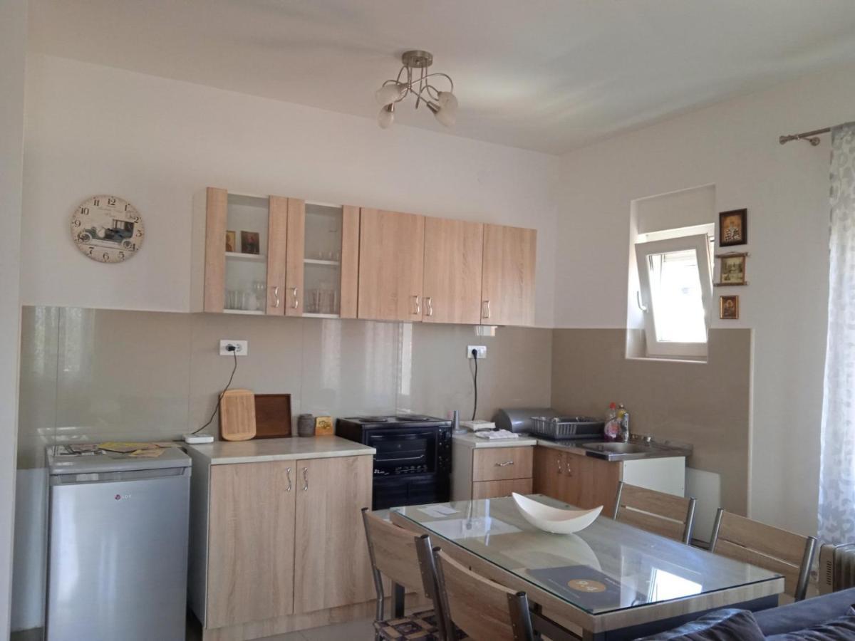 Apartment Srebrni Oblak アランジェロヴァツ エクステリア 写真